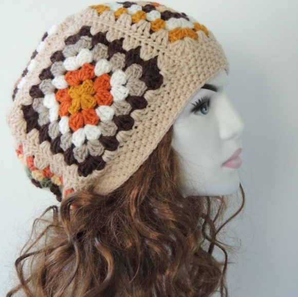 Granny Square vintage beanie hat handmade crochet - Picture 5 of 11